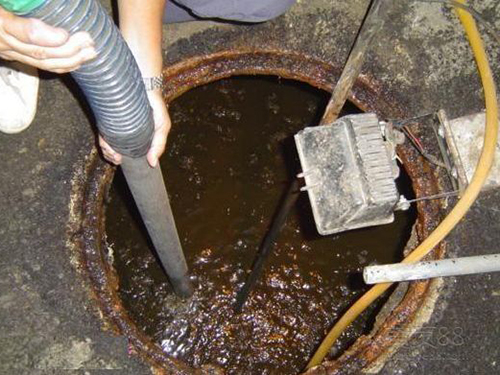 南坤镇隔油池清理