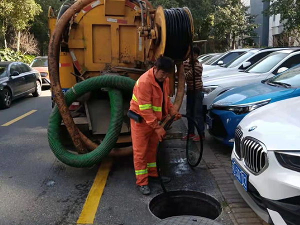 南坤镇排污管道清淤